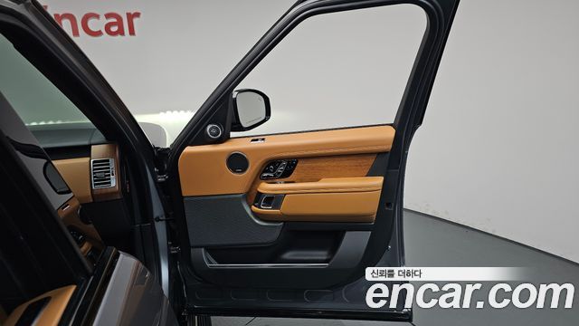 Land Rover Range Rover 2020 — photo 14