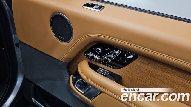 Land Rover Range Rover 2020 — photo 31