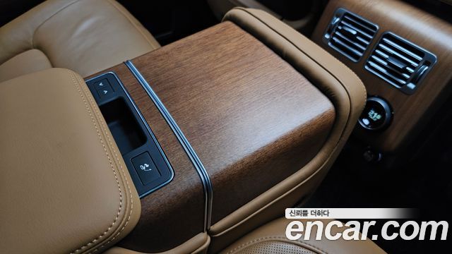 Land Rover Range Rover 2020 — photo 38