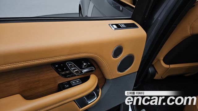Land Rover Range Rover 2020 — photo 42
