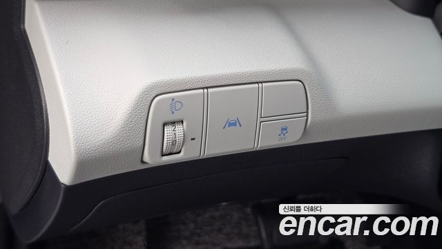 Hyundai AVANTE 2022 — photo 28