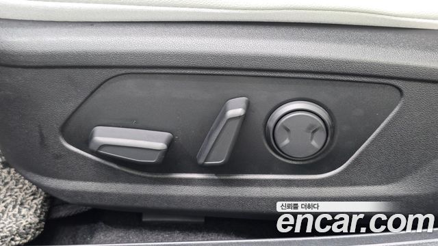Hyundai AVANTE 2022 — photo 31