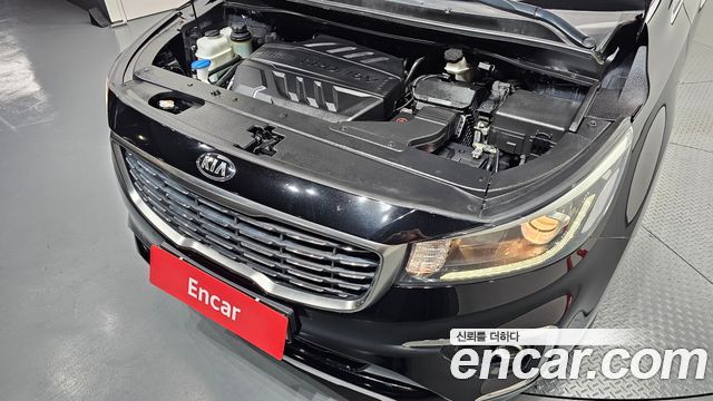 Kia Canival 2019 — photo 6