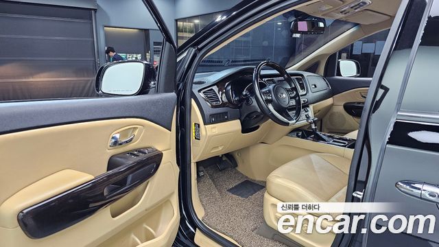 Kia Canival 2019 — photo 13