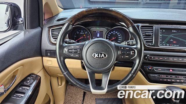 Kia Canival 2019 — photo 19