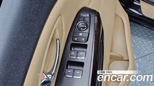 Kia Canival 2019 — photo 23