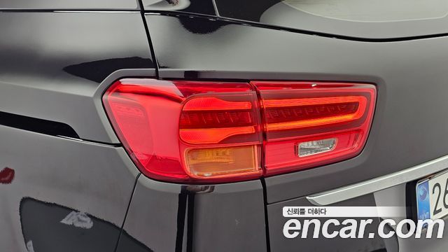 Kia Canival 2019 — photo 9