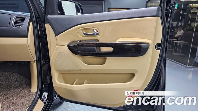 Kia Canival 2019 — photo 15