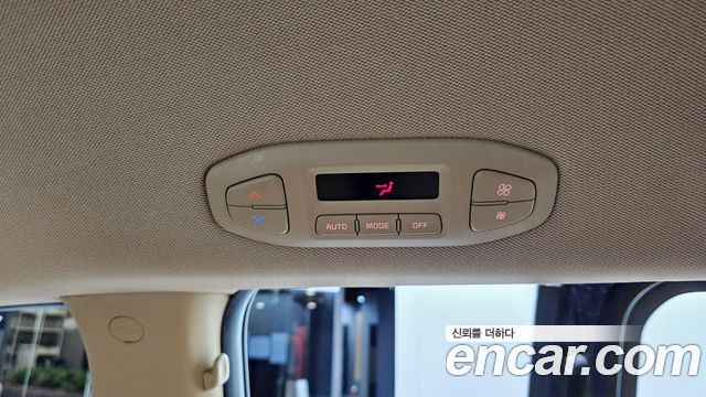 Kia Canival 2019 — photo 29