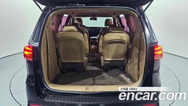 Kia Canival 2019 — photo 31