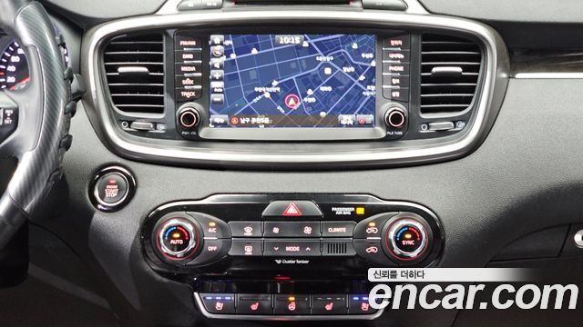 Kia Sorento 2017 — photo 14