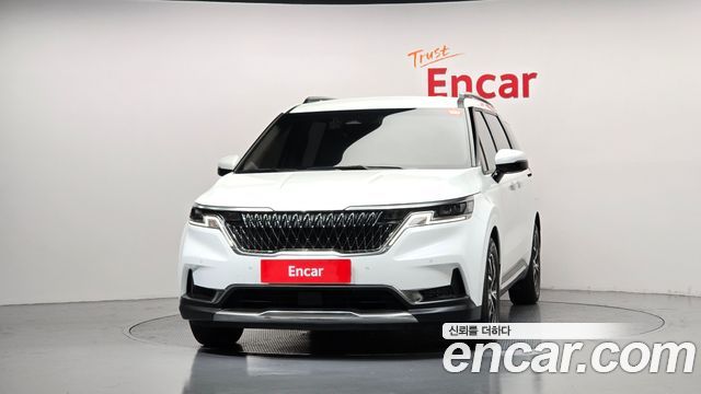 Kia Canival 2023 — photo 3