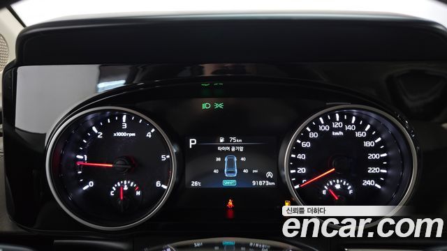 Kia Canival 2023 — photo 8