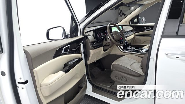 Kia Canival 2023 — photo 10