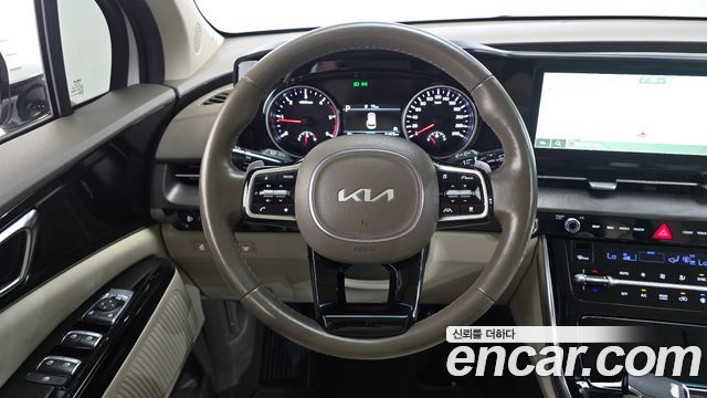 Kia Canival 2023 — photo 12