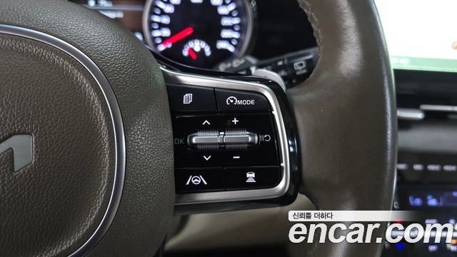 Kia Canival 2023 — photo 14