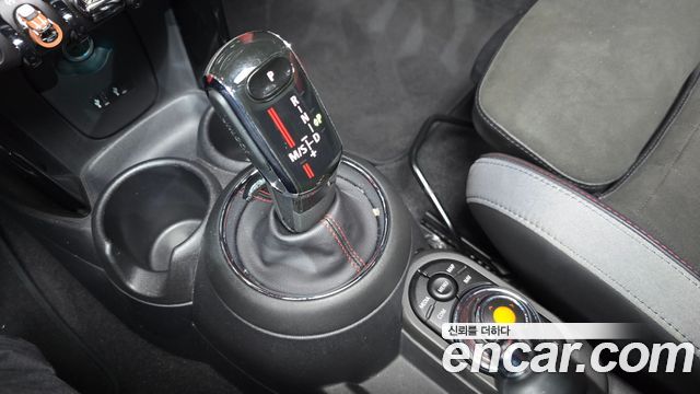 Mini Cooper 2020 — photo 12