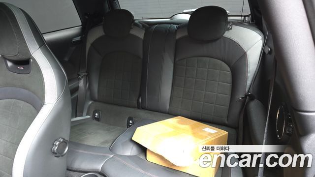 Mini Cooper 2020 — photo 17