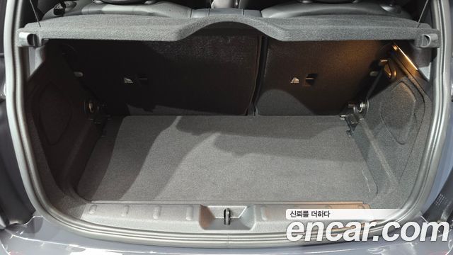 Mini Cooper 2020 — photo 21