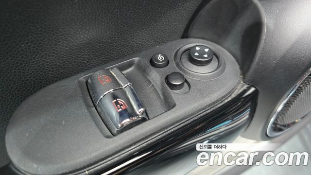 Mini Cooper 2020 — photo 25