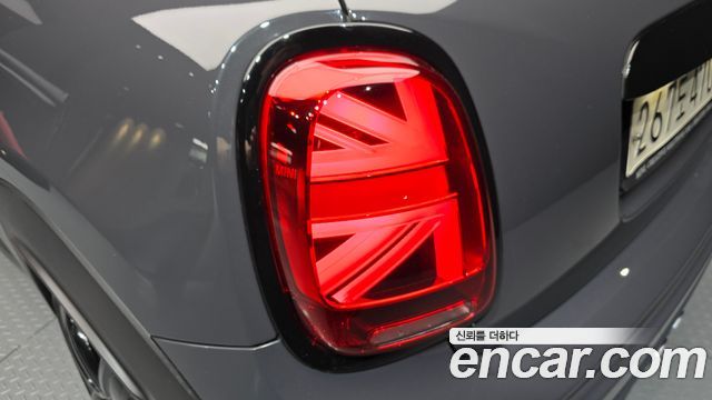 Mini Cooper 2020 — photo 9