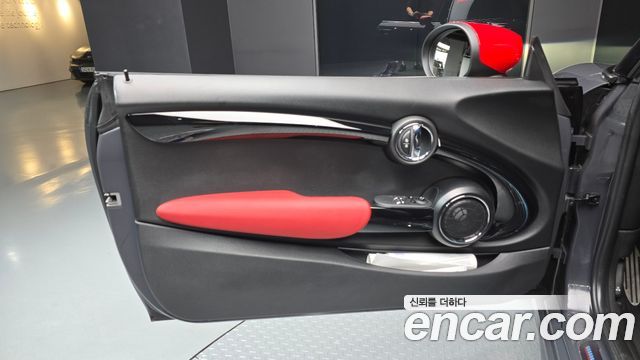 Mini Cooper 2020 — photo 14