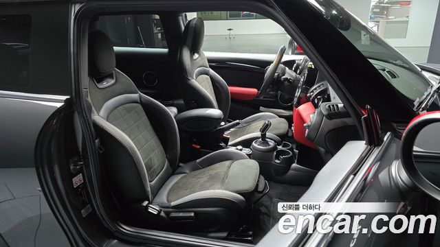 Mini Cooper 2020 — photo 16