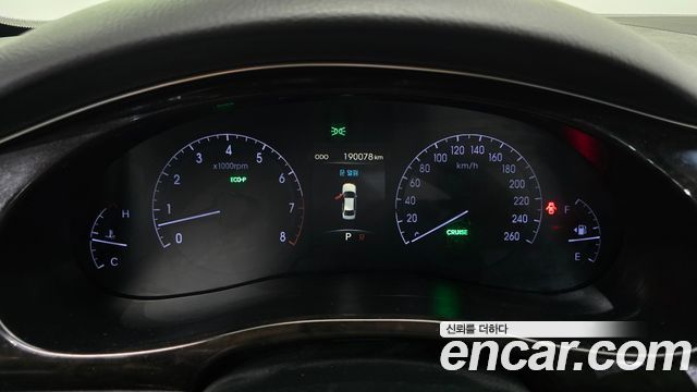 Hyundai Genesis 2013 — photo 8