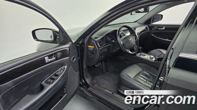 Hyundai Genesis 2013 — photo 10