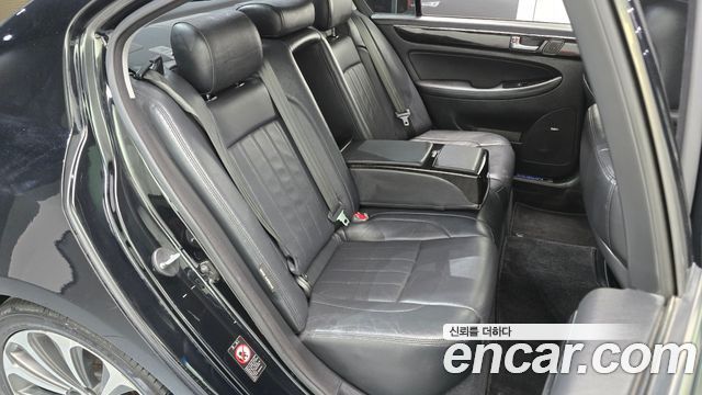 Hyundai Genesis 2013 — photo 11
