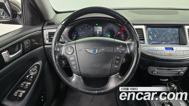 Hyundai Genesis 2013 — photo 13