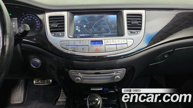 Hyundai Genesis 2013 — photo 14