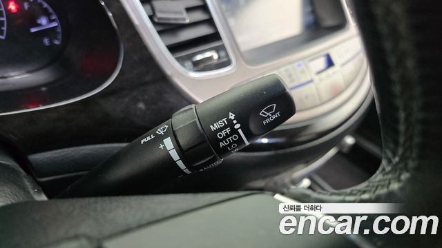 Hyundai Genesis 2013 — photo 18