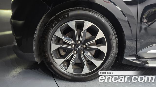 Kia Canival 2021 — photo 5