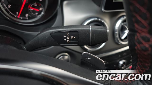 Mercedes-Benz CLA-Class 2018 — photo 12