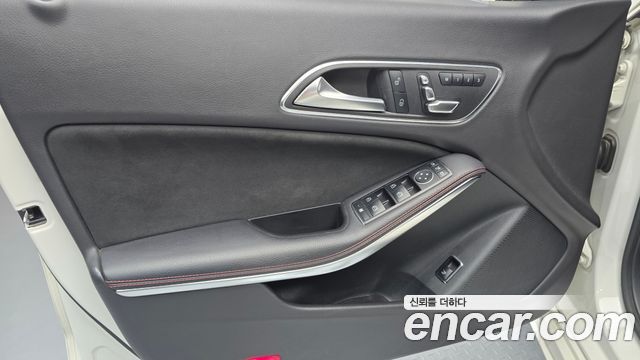 Mercedes-Benz CLA-Class 2018 — photo 14