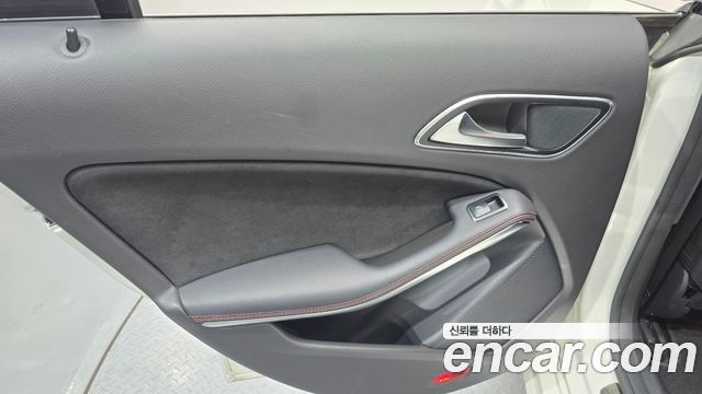 Mercedes-Benz CLA-Class 2018 — photo 15