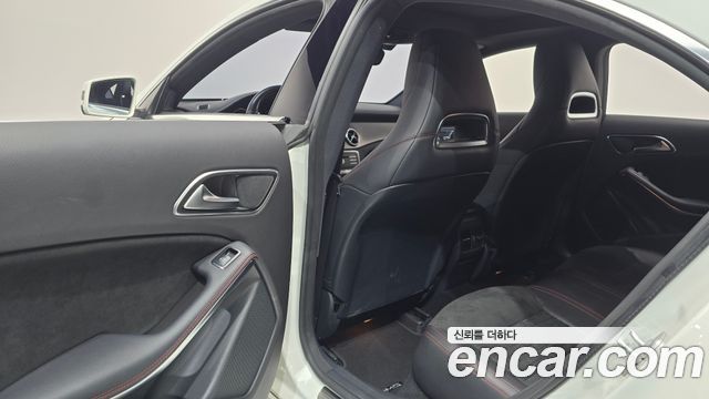 Mercedes-Benz CLA-Class 2018 — photo 28