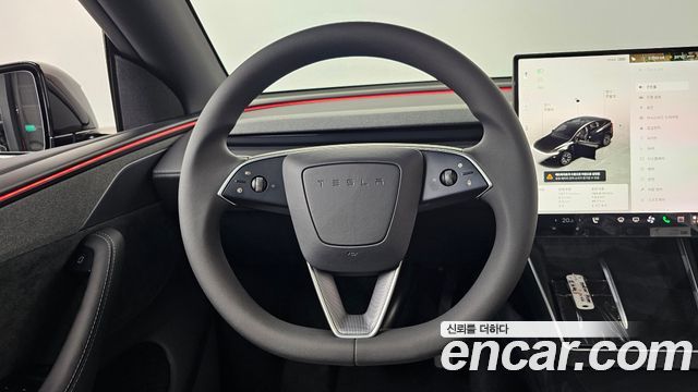 Tesla Model Y 2026 — photo 19