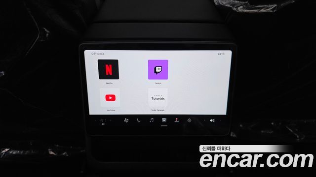 Tesla Model Y 2026 — photo 23