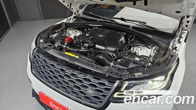 Land Rover Range Rover Velar 2018 — photo 6
