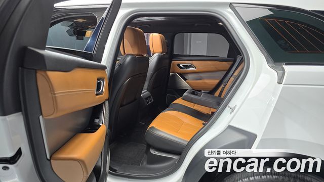 Land Rover Range Rover Velar 2018 — photo 12