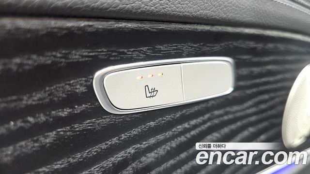 Mercedes-Benz E-Class 2021 — photo 18