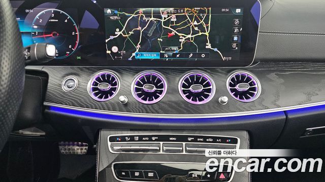 Mercedes-Benz E-Class 2021 — photo 19