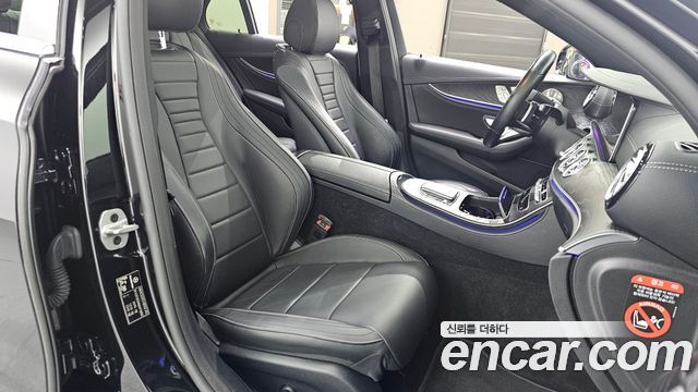 Mercedes-Benz E-Class 2021 — photo 25