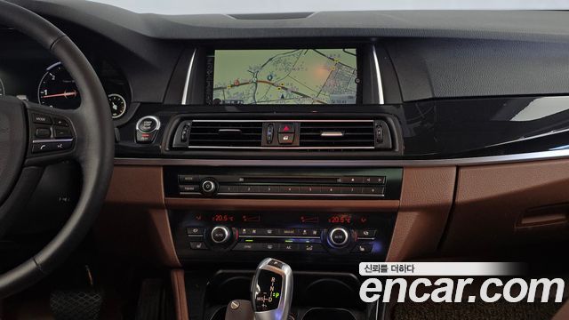BMW 5-Series 2015 — photo 14