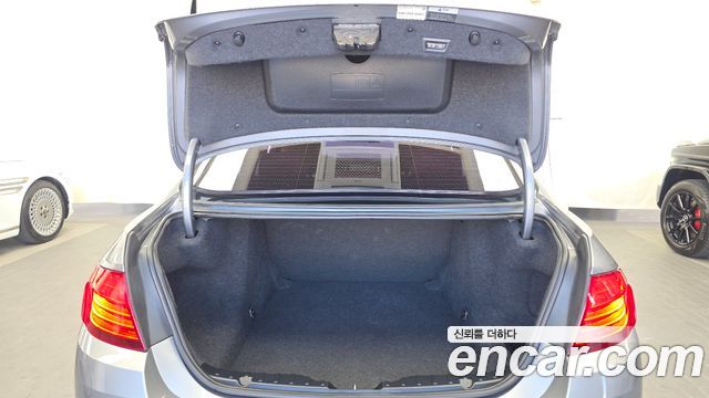 BMW 5-Series 2015 — photo 20