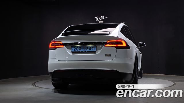 Tesla Model X 2024 — photo 4