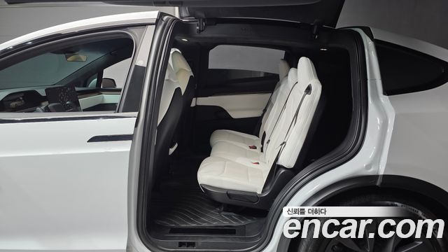 Tesla Model X 2024 — photo 18