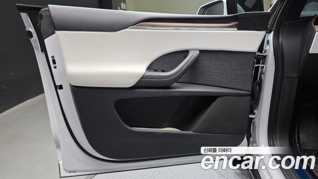 Tesla Model X 2024 — photo 14